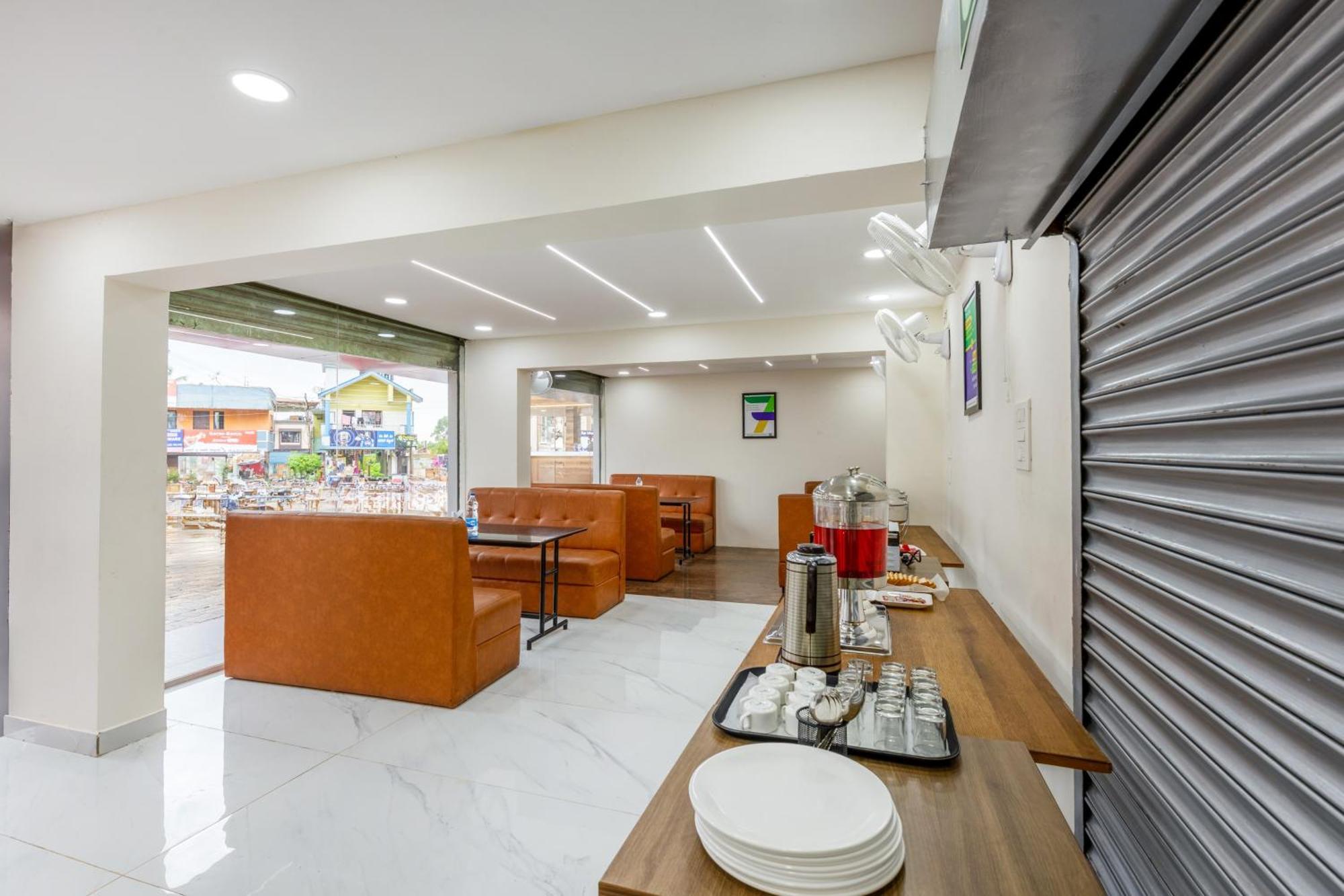 Treebo Sky City Grand, 5 Min From Mangalore Airport Bagian luar foto